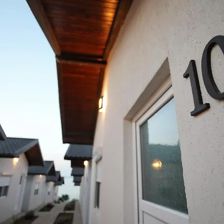 La Casute Tasaul Dom wakacyjny Năvodari